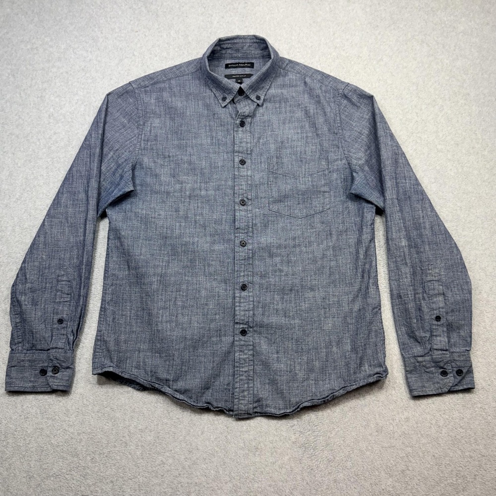 Banana Republic Chambray Shirt Mens Medium Blue Long Sleeve Untucked Slim Fit